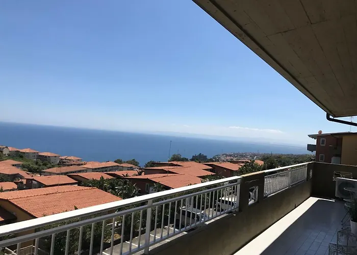 Casa Mira *