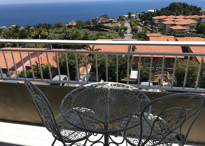 Casa Mira *