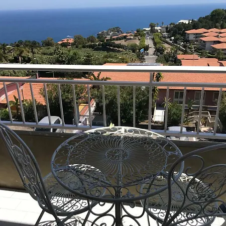 Casa Mira *